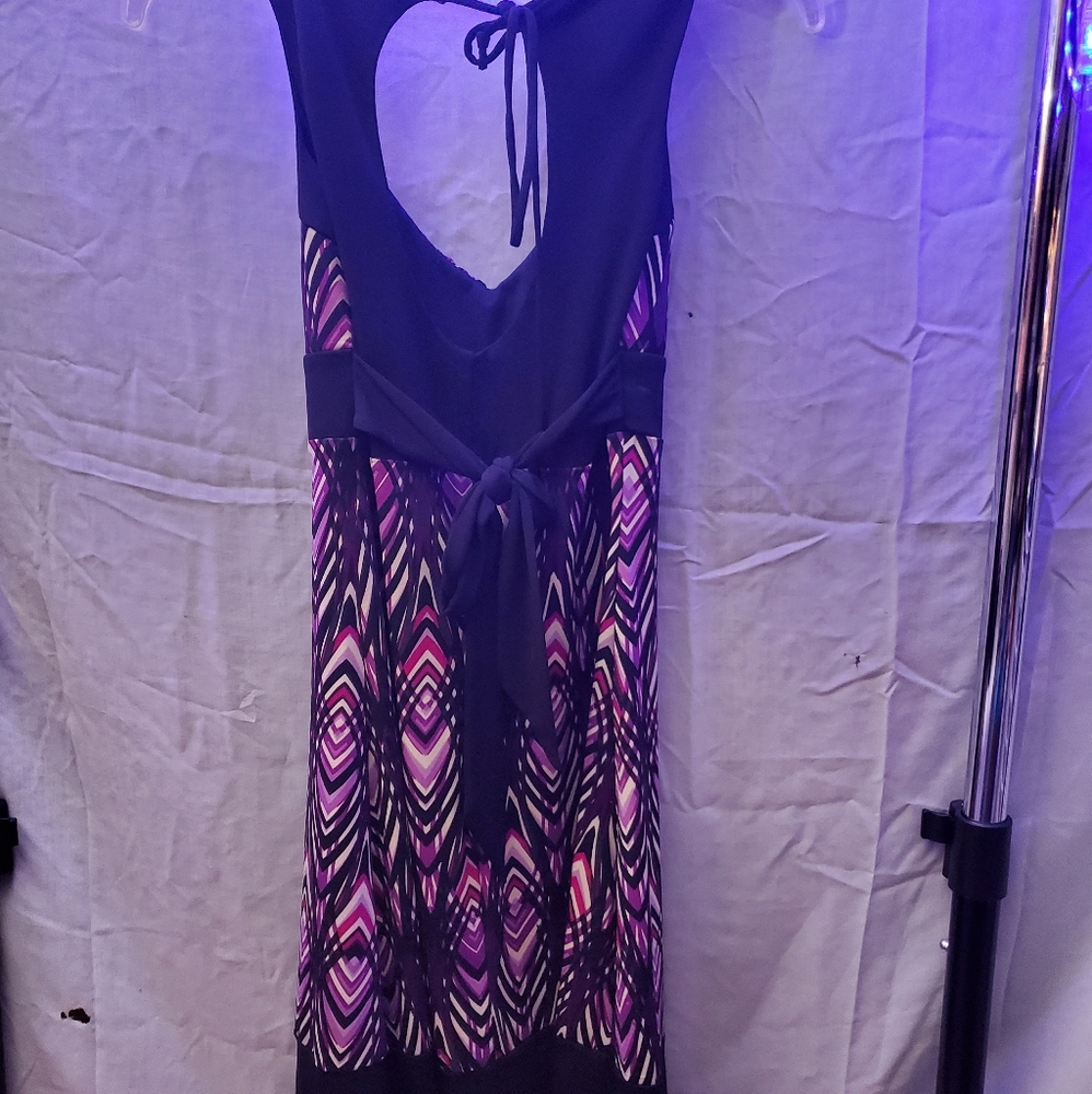 Dress - Picture 3 of 4